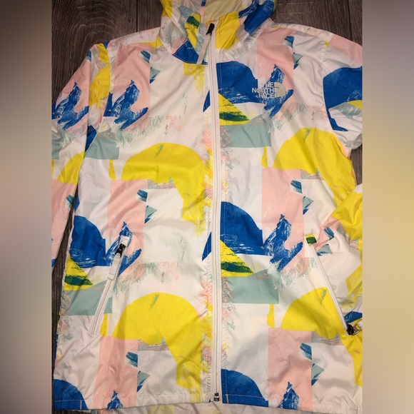 The North Face Flurry Wind Hoodie Rain Jacket- Youth Large (14/16) - Picture 2 of 8